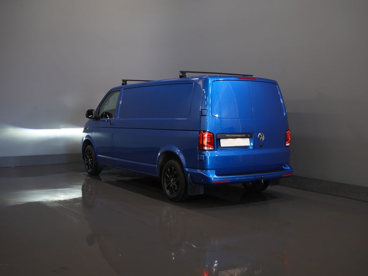 Volkswagen Transporter Van 2.0 TDI 150 KM DSG Aut. L2 LED/ Adapt.Cruise/ Ogrzewanie postojowe/ Carplay/ 2.5t Holowanieverm./ Seatverw./ Airco/ Bagażnik dachowy/ Kamera/ PDC/ 