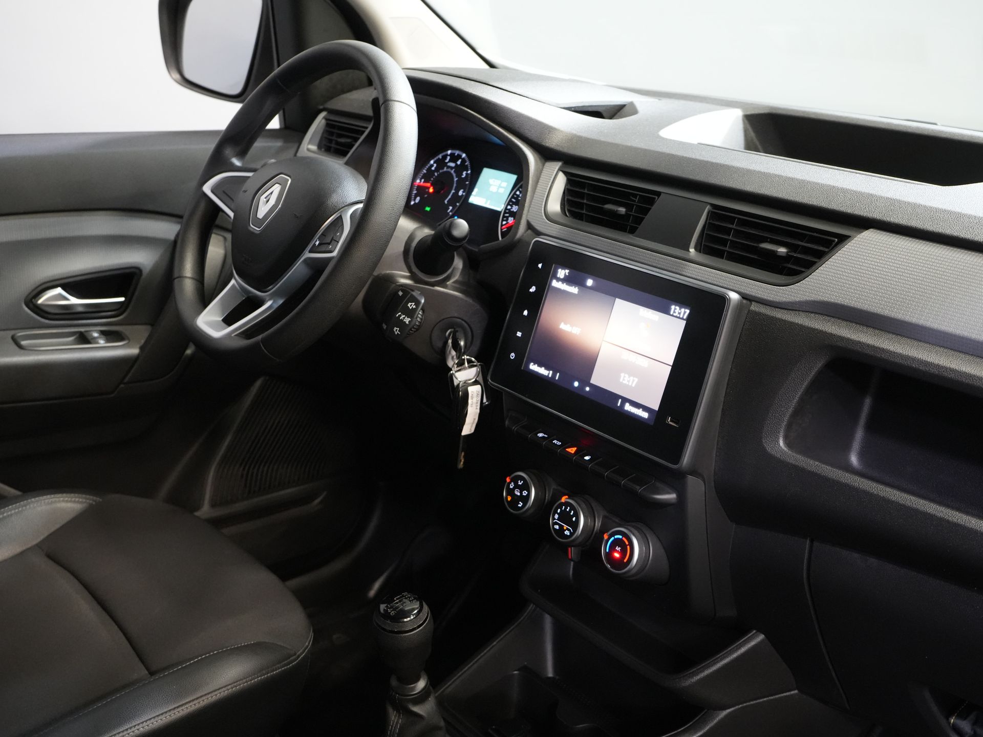Renault Kangoo Van Express 1.3 TCe 100 hp BENZINE Händler gewartet/ Carplay/ DAB/ Airco