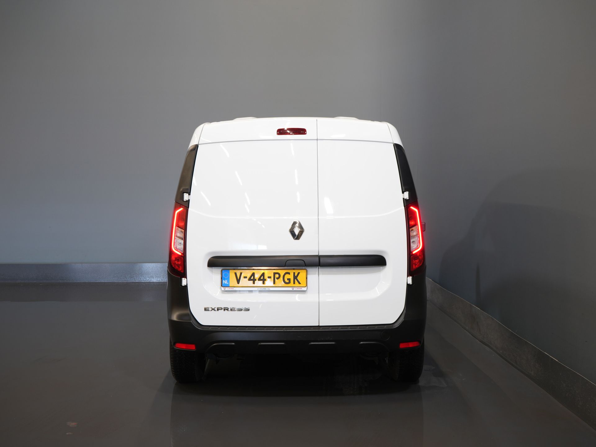 Renault Kangoo Van Express 1.3 TCe 100 hp BENZINE Händler gewartet/ Carplay/ DAB/ Airco