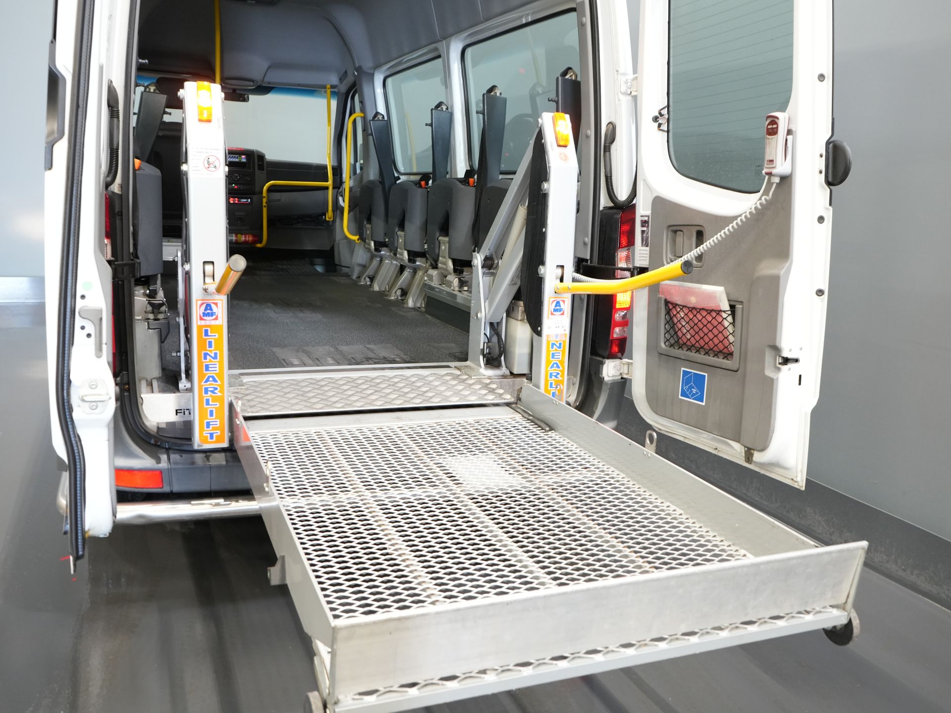 Mercedes-Benz Sprinter Trasporto Passeggeri 313 2.2 CDI L2H2 €9.922 IVA inclusa BPM FREE! EXPORT Combi/ 9 persone/ Kombi/ 9P/ Airco/ Sollevatore per sedie a rotelle