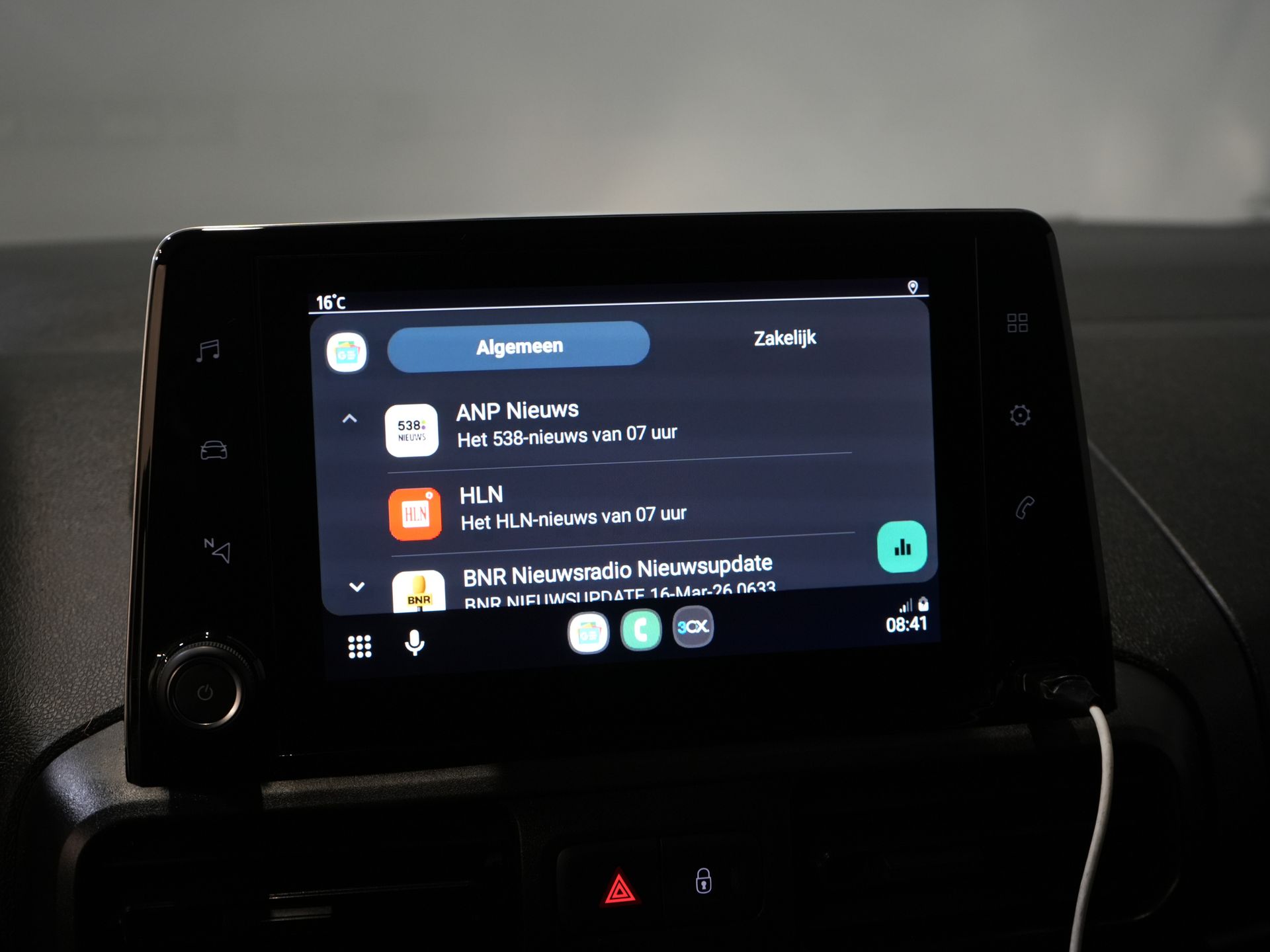 Toyota PROACE CITY Bestelbus 1.5 D-4D 130 PK Aut. Carplay/ Airco/ Camera/ Standkachel/ 3 Persoons/ LMV/ Trekhaak/ Cruise