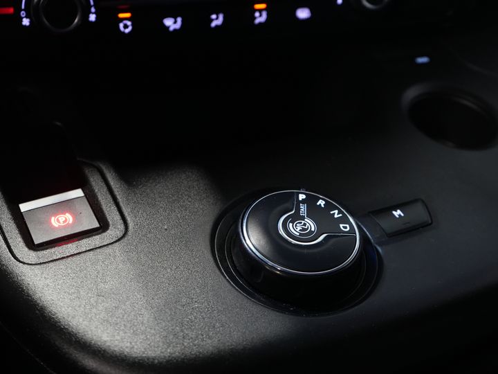 Toyota PROACE CITY Bestelbus 1.5 D-4D 130 PK Aut. Carplay/ Airco/ Camera/ Standkachel/ 3 Persoons/ LMV/ Trekhaak/ Cruise