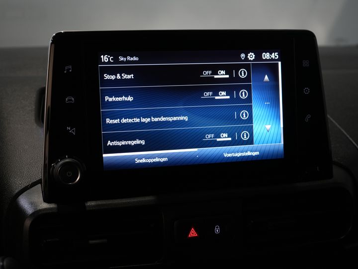 Toyota PROACE CITY Bestelbus 1.5 D-4D 130 PK Aut. Carplay/ Airco/ Camera/ Standkachel/ 3 Persoons/ LMV/ Trekhaak/ Cruise