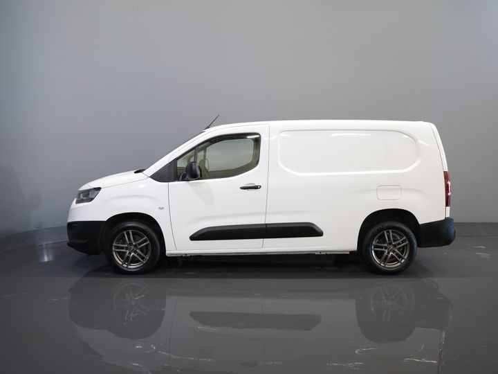 Toyota PROACE CITY Bestelbus 1.5 D-4D 130 PK Aut. Carplay/ Airco/ Camera/ Standkachel/ 3 Persoons/ LMV/ Trekhaak/ Cruise