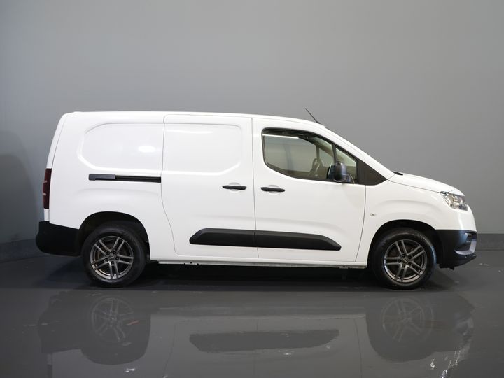 Toyota PROACE CITY Bestelbus 1.5 D-4D 130 PK Aut. Carplay/ Airco/ Camera/ Standkachel/ 3 Persoons/ LMV/ Trekhaak/ Cruise