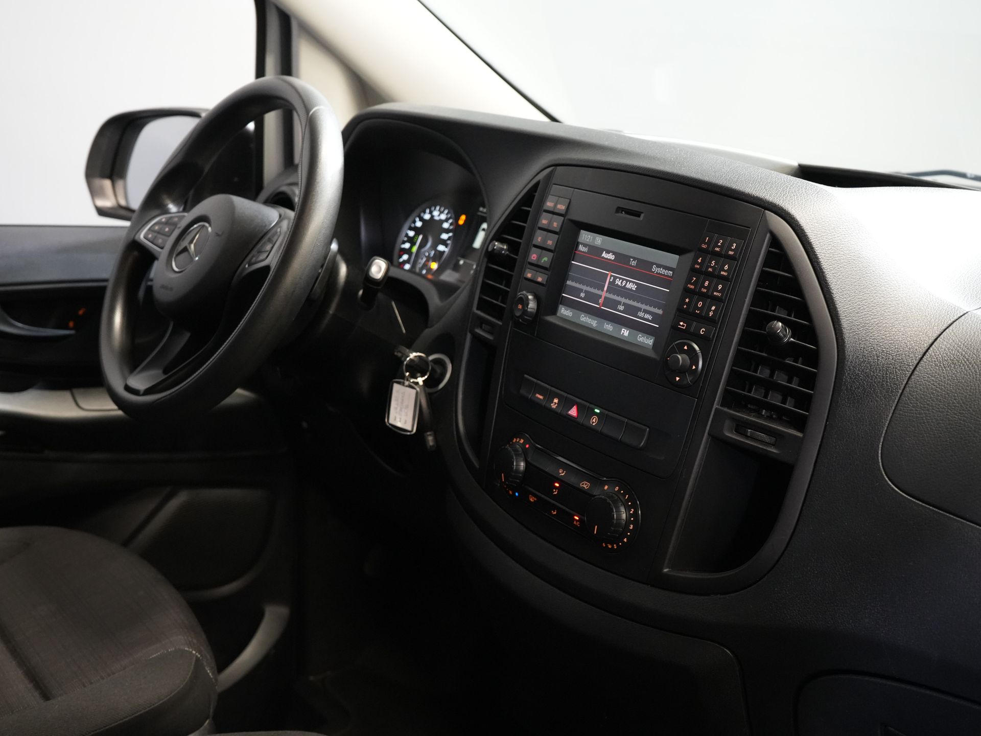 Mercedes-Benz Vito Bestelbus 114 CDI Aut. L2 NL Auto/ Cruise/ Navi/ Camera/ Airco/ PDC/ Sidebars