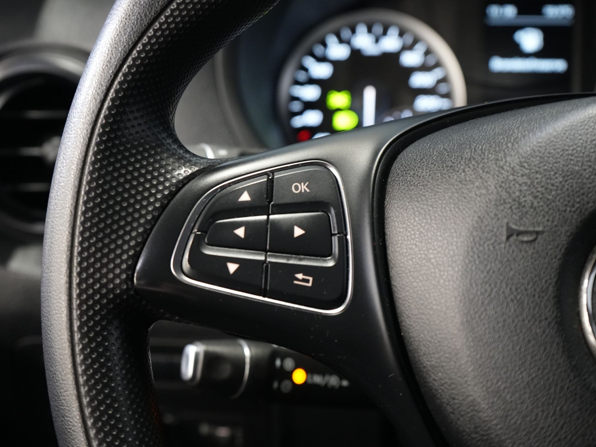Mercedes-Benz Vito Bestelbus 114 CDI Aut. L2 NL Auto/ Cruise/ Navi/ Camera/ Airco/ PDC/ Sidebars