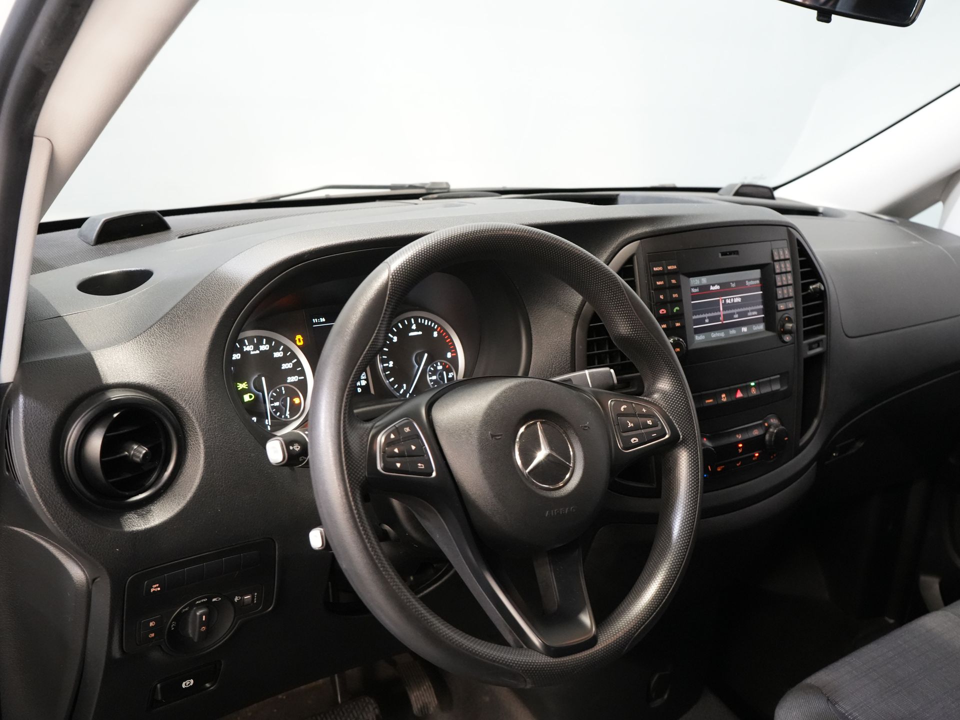 Mercedes-Benz Vito Bestelbus 114 CDI Aut. L2 NL Auto/ Cruise/ Navi/ Camera/ Airco/ PDC/ Sidebars