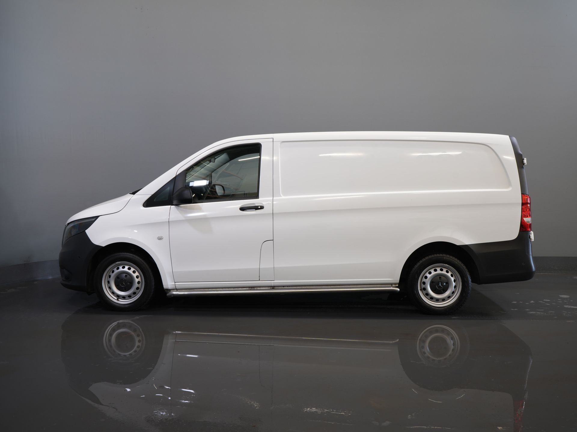 Mercedes-Benz Vito Bestelbus 114 CDI Aut. L2 NL Auto/ Cruise/ Navi/ Camera/ Airco/ PDC/ Sidebars