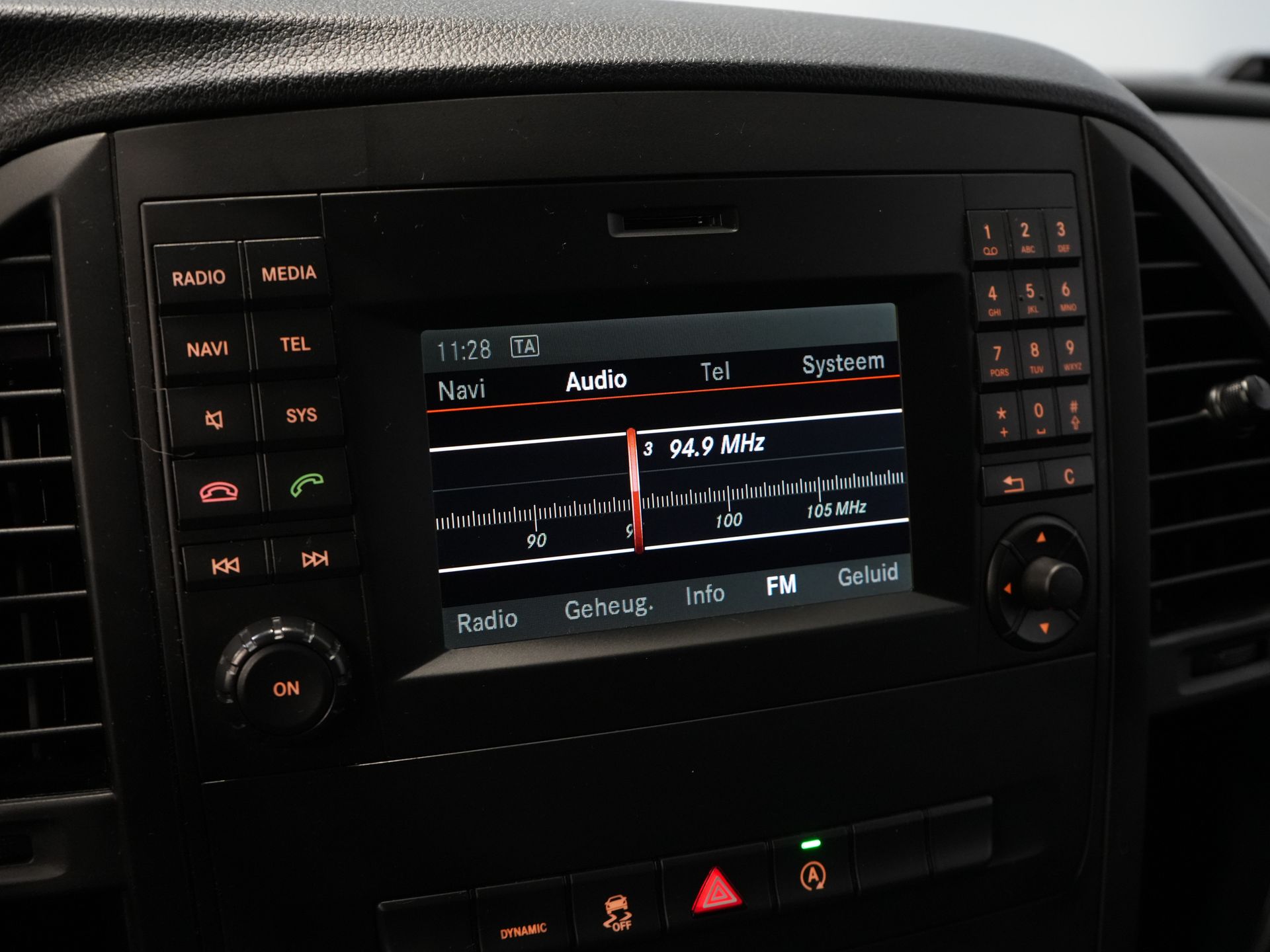 Mercedes-Benz Vito Bestelbus 114 CDI Aut. L2 NL Auto/ Cruise/ Navi/ Camera/ Airco/ PDC/ Sidebars