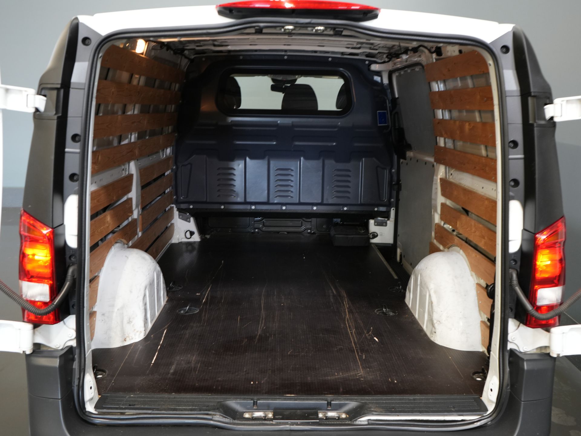 Mercedes-Benz Vito Bestelbus 114 CDI Aut. L2 NL Auto/ Cruise/ Navi/ Camera/ Airco/ PDC/ Sidebars