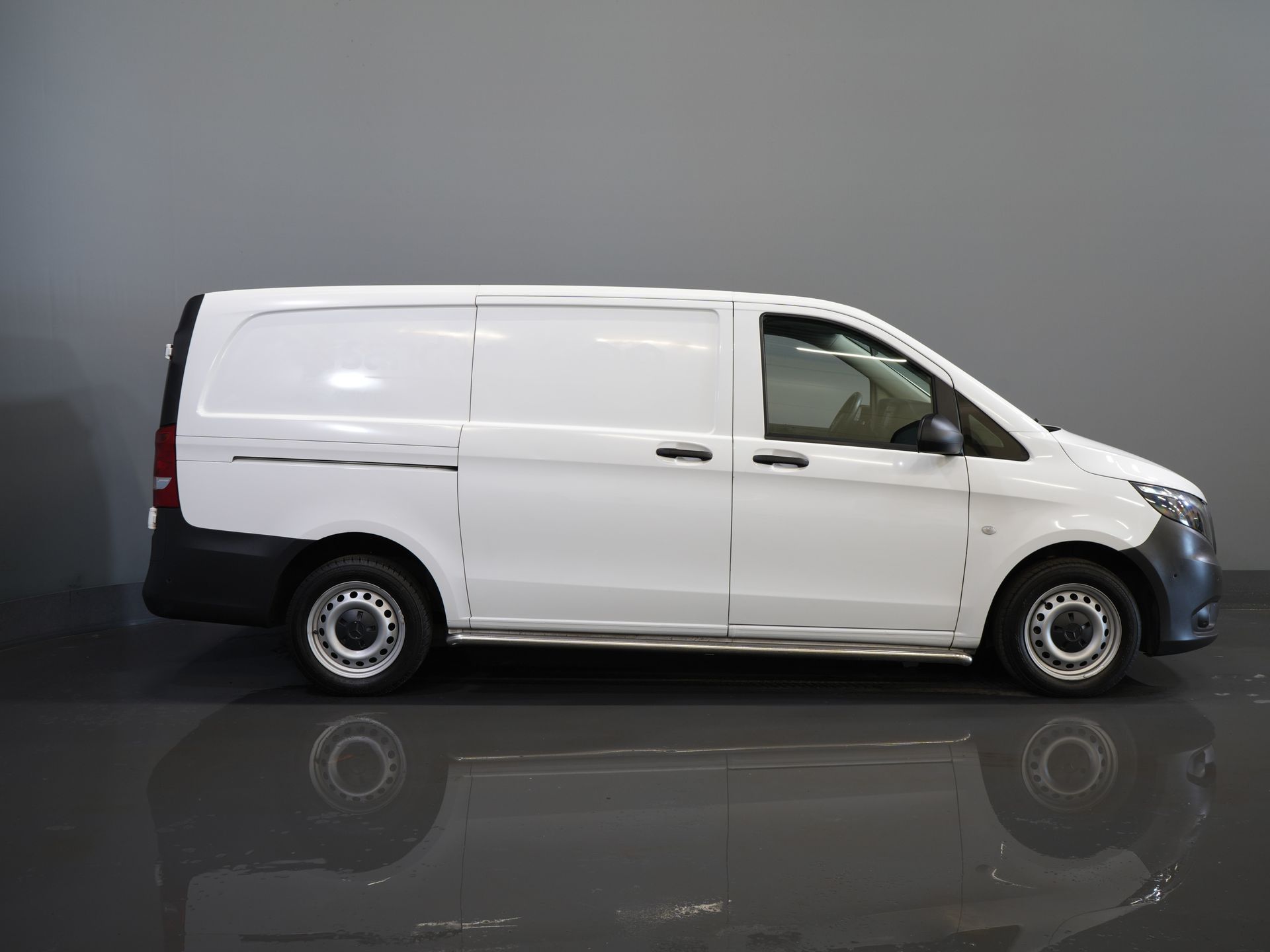 Mercedes-Benz Vito Bestelbus 114 CDI Aut. L2 NL Auto/ Cruise/ Navi/ Camera/ Airco/ PDC/ Sidebars