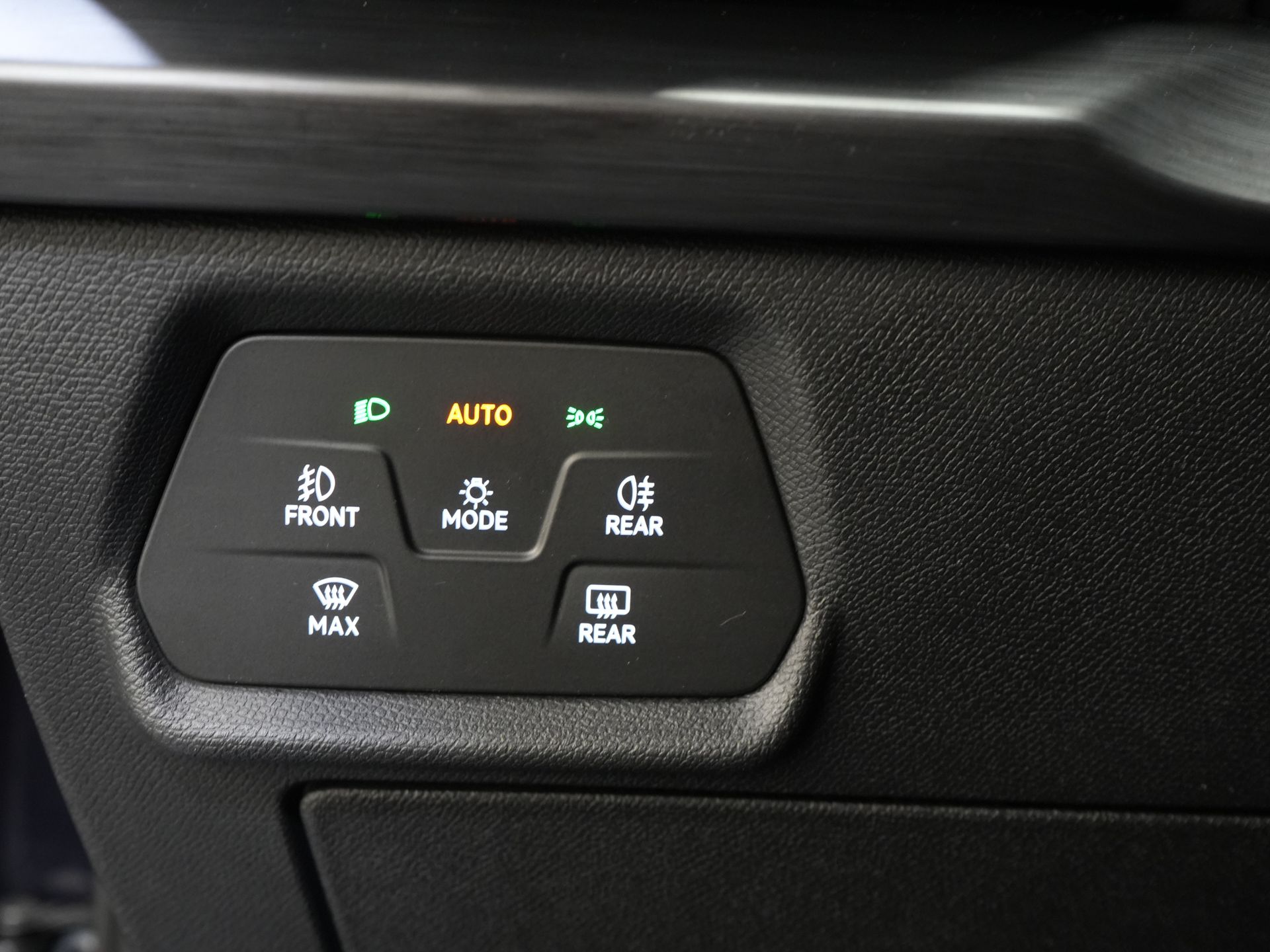 CUPRA Formentor SUV 1.4 e-Hybrid VZ Copper Edition Adapt.Cruise/ Matrix/ Stoelverw./ Camera/ Carplay/ Standkachel/ Stuurverw./ PDC/ Climate