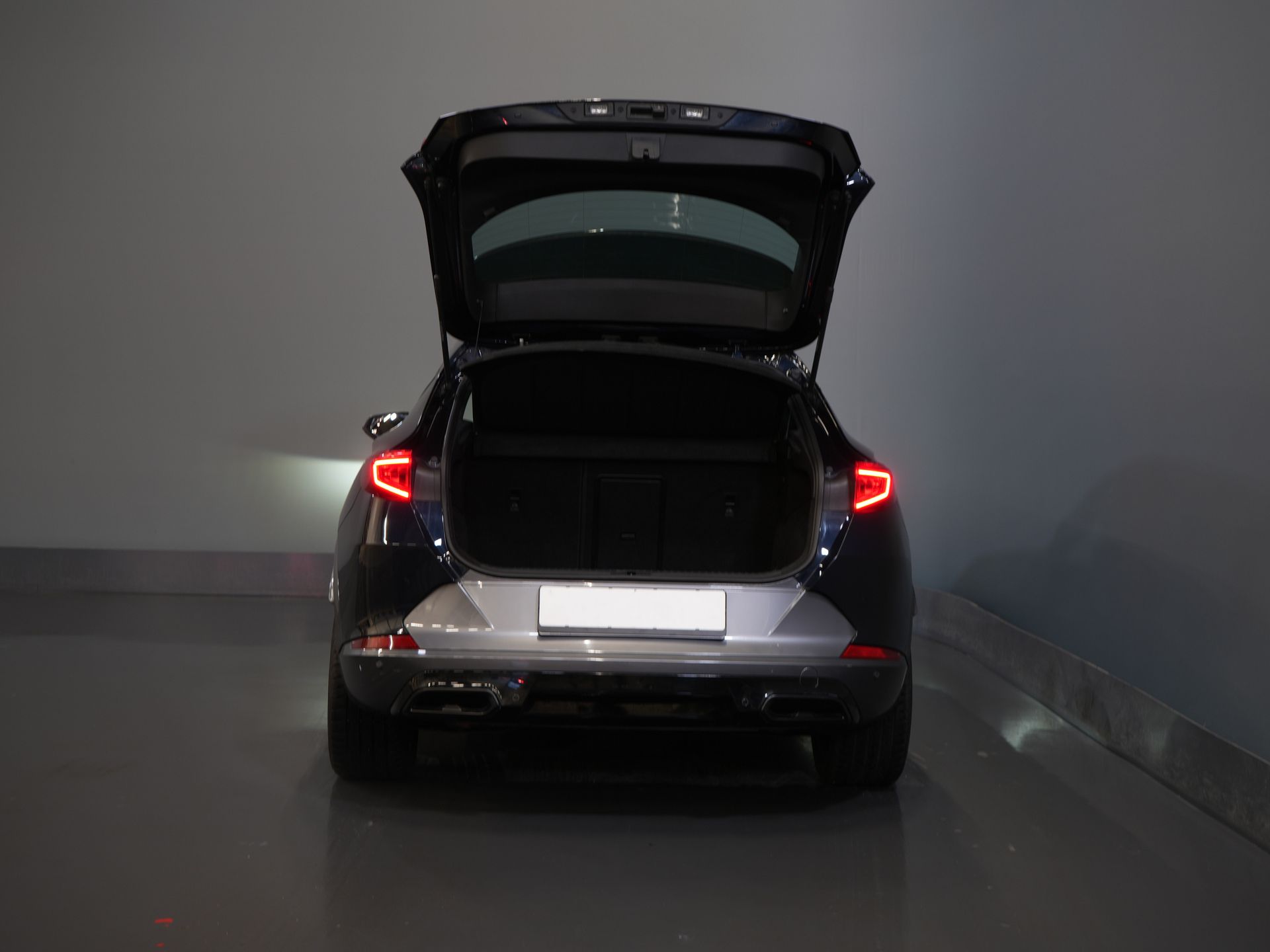 CUPRA Formentor SUV 1.4 e-Hybrid VZ Copper Edition Adapt.Cruise/ Matrix/ Stoelverw./ Camera/ Carplay/ Standkachel/ Stuurverw./ PDC/ Climate