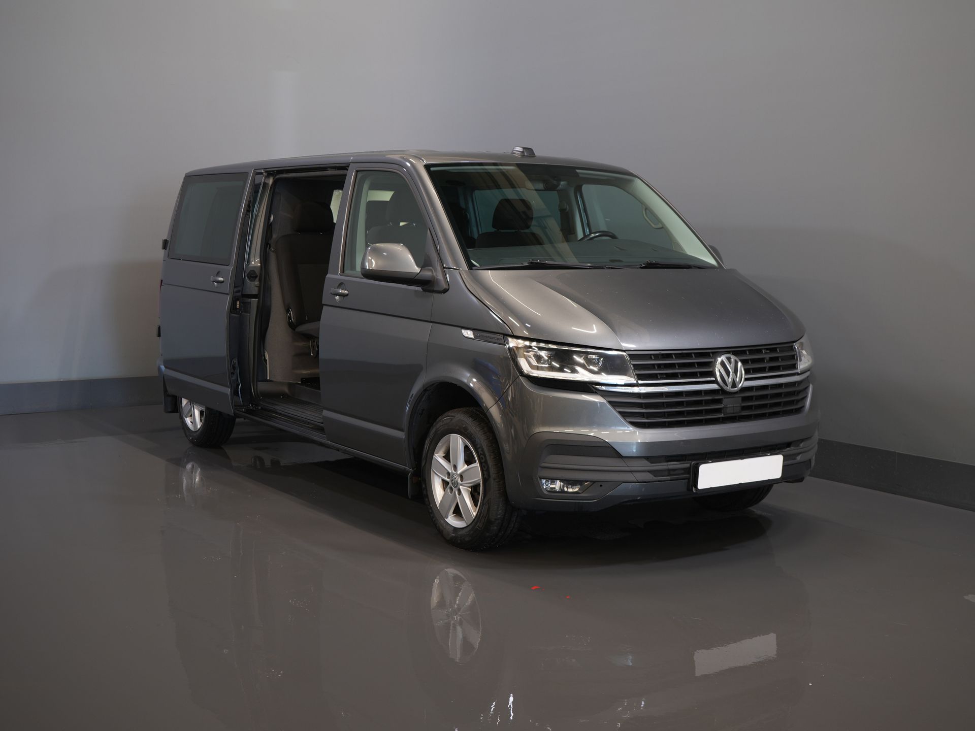 Volkswagen Transporter Van 2.0 TDI 150 к.с. DSG Aut. L2 DC Double Cab LED/ Adapt.Cruise/ Підігрів підставки/ Підігрів сидінь/ Carplay/ Камера/ PDC/ LMV/ Фаркоп/ Air