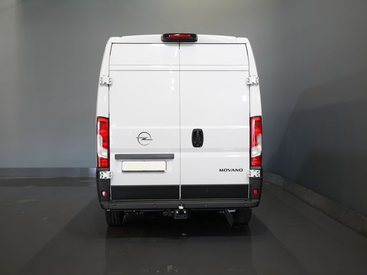 Furgoneta Opel Movano 2.2 140 pk L2H2 DEMO: revestimiento interior / CarPlay / puertas de 270Gr. / climatizador / cámara / control de crucero / navegador / PDC / control de crucero