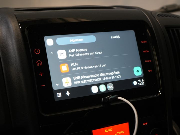 Furgoneta Opel Movano 2.2 140 pk L2H2 DEMO: revestimiento interior / CarPlay / puertas de 270Gr. / climatizador / cámara / control de crucero / navegador / PDC / control de crucero
