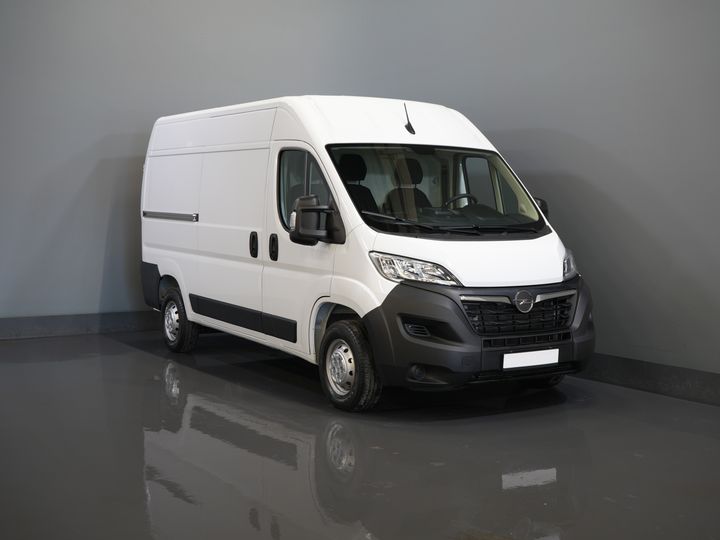 Opel Movano Bestelbus 2.2 140 pk L2H2 DEMO Betimmering/ Carplay/ 270Gr.Deuren/ Climate/ Camera/ Cruise/ Navi/ PDC/ Cruise