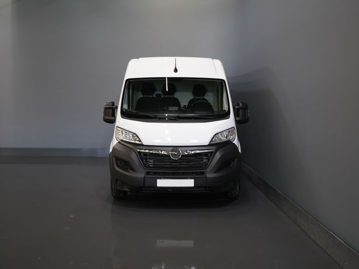 Furgoneta Opel Movano 2.2 140 pk L2H2 DEMO: revestimiento interior / CarPlay / puertas de 270Gr. / climatizador / cámara / control de crucero / navegador / PDC / control de crucero