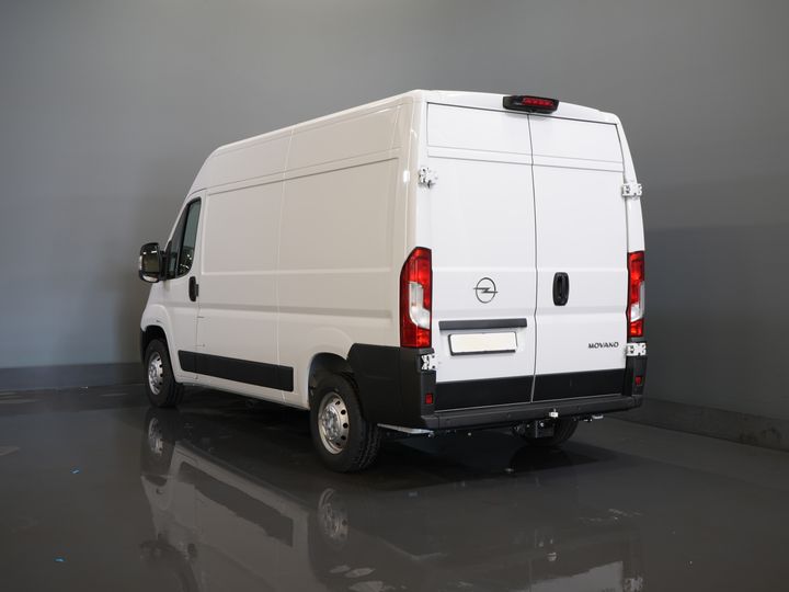 Furgoneta Opel Movano 2.2 140 pk L2H2 DEMO: revestimiento interior / CarPlay / puertas de 270Gr. / climatizador / cámara / control de crucero / navegador / PDC / control de crucero