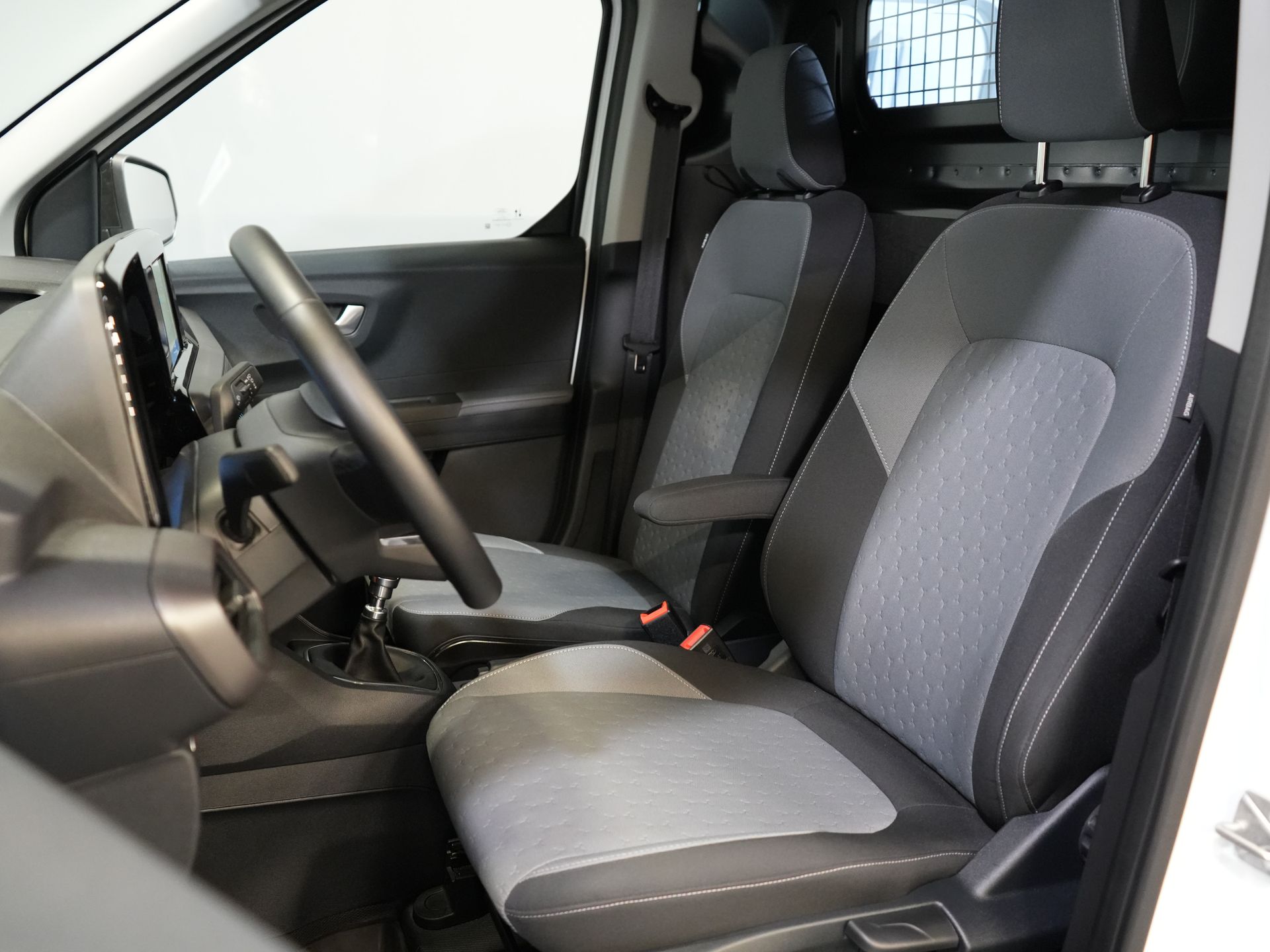 Ford Transit Courier Van 1.5 TDCI 100 к.с. Trend Carplay/ Віртуальний кокпіт/ Камера/ PDC/ LMV/ Круїз/ Клімат