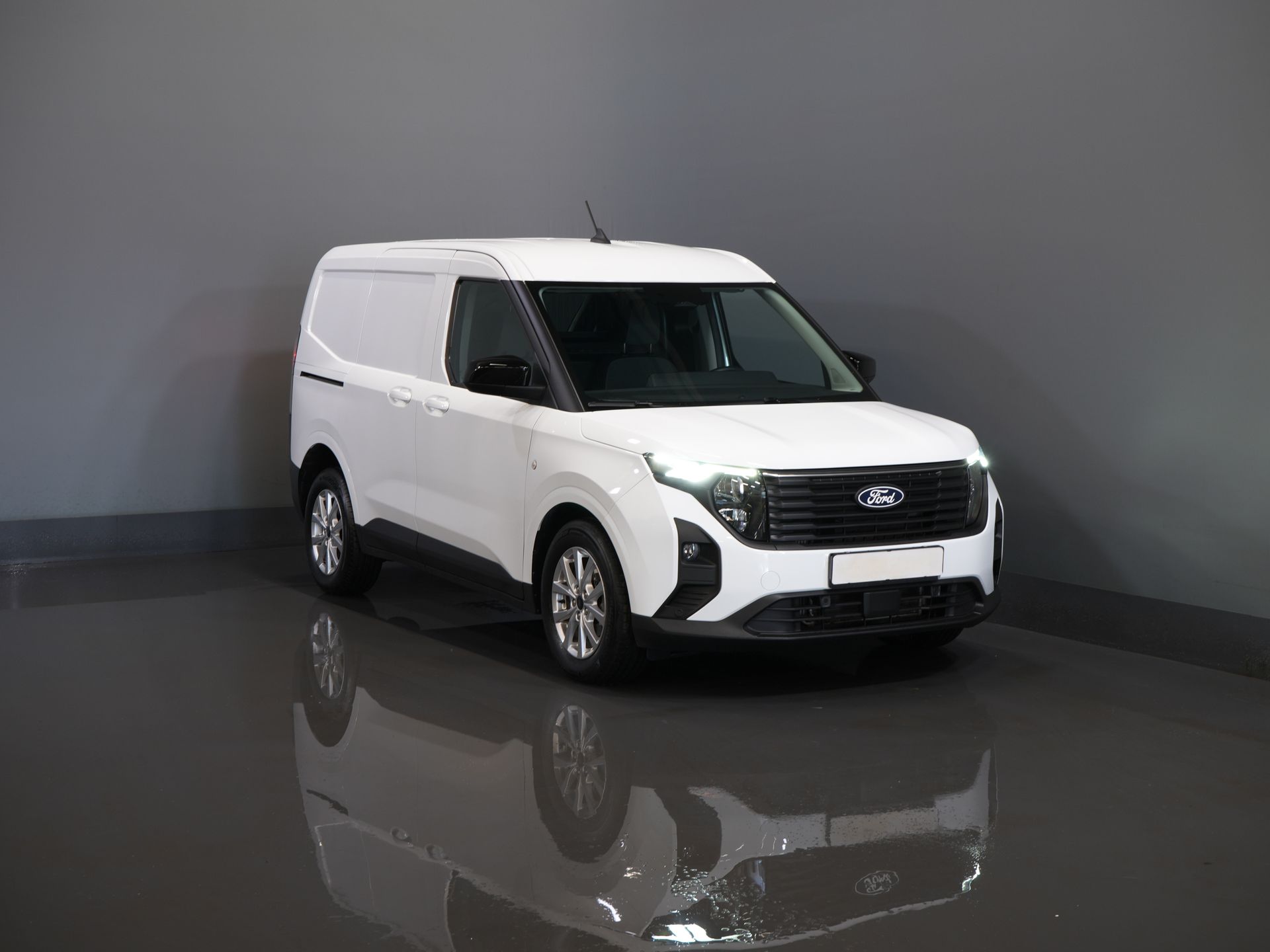 Ford Transit Courier Van 1.5 TDCI 100 к.с. Trend Carplay/ Віртуальний кокпіт/ Камера/ PDC/ LMV/ Круїз/ Клімат