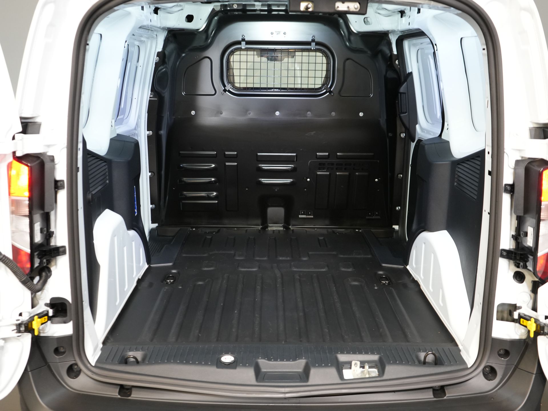Ford Transit Courier Van 1.5 TDCI 100 к.с. Trend Carplay/ Віртуальний кокпіт/ Камера/ PDC/ LMV/ Круїз/ Клімат