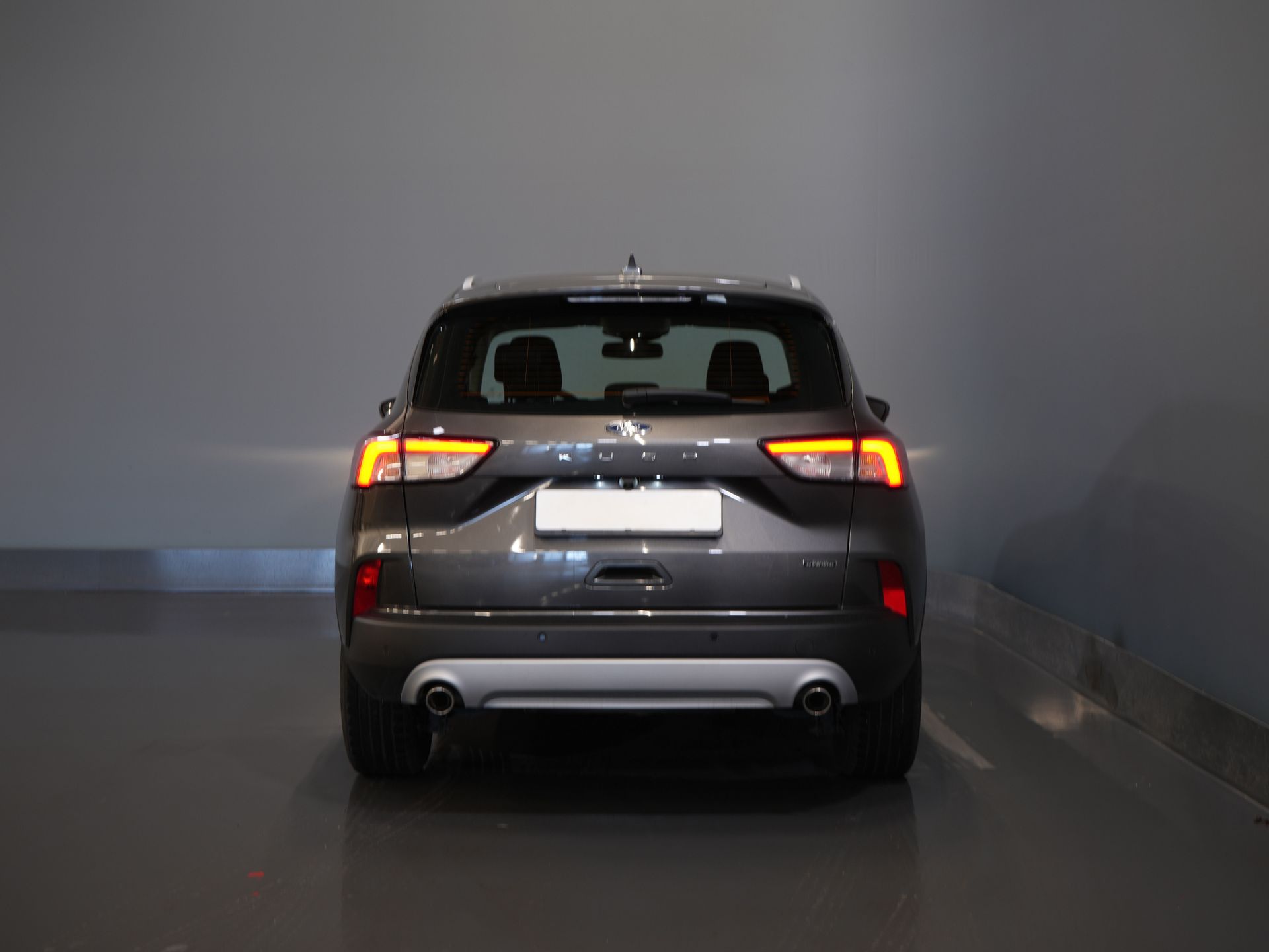 Ford Kuga SUV 2.5 PHEV 225 CV Titanium Navi/ Carplay/ Asientos calefactables/ Volante calefactable/ Cámara/ PDC/ Climatizador