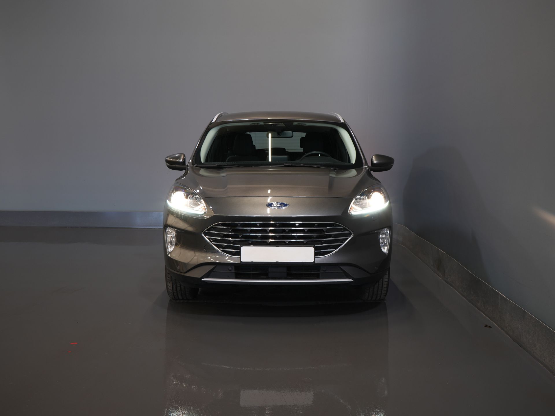 Ford Kuga SUV 2.5 PHEV 225 CV Titanium Navi/ Carplay/ Asientos calefactables/ Volante calefactable/ Cámara/ PDC/ Climatizador