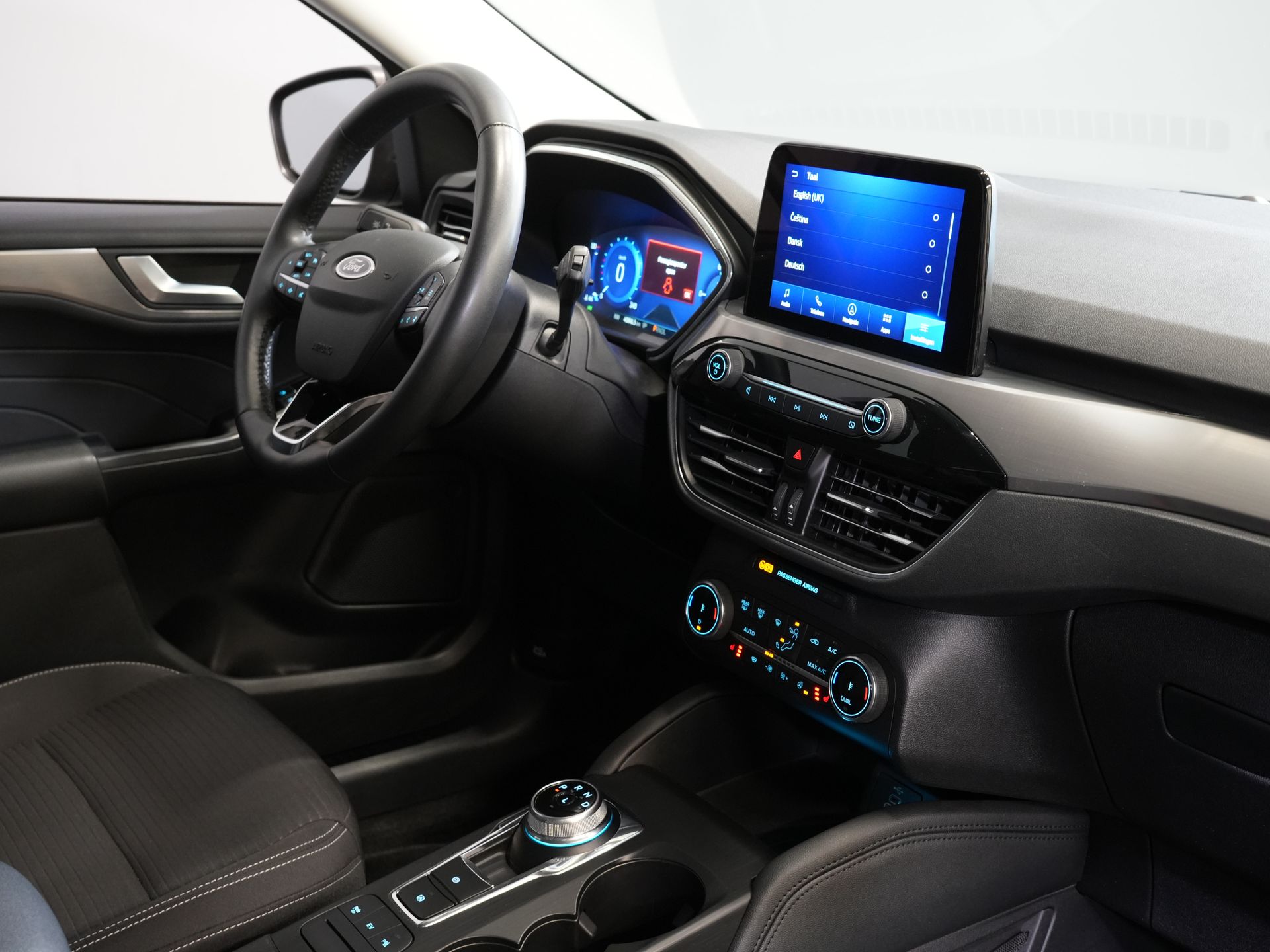 Ford Kuga SUV 2.5 PHEV 225 CV Titanium Navi/ Carplay/ Asientos calefactables/ Volante calefactable/ Cámara/ PDC/ Climatizador