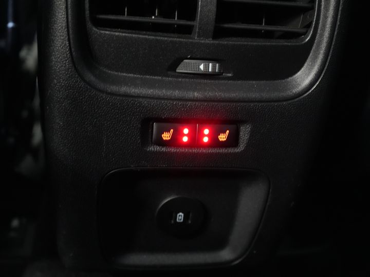 Ford Kuga SUV 2.5 PHEV 225 CV Titanium Navi/ Carplay/ Asientos calefactables/ Volante calefactable/ Cámara/ PDC/ Climatizador