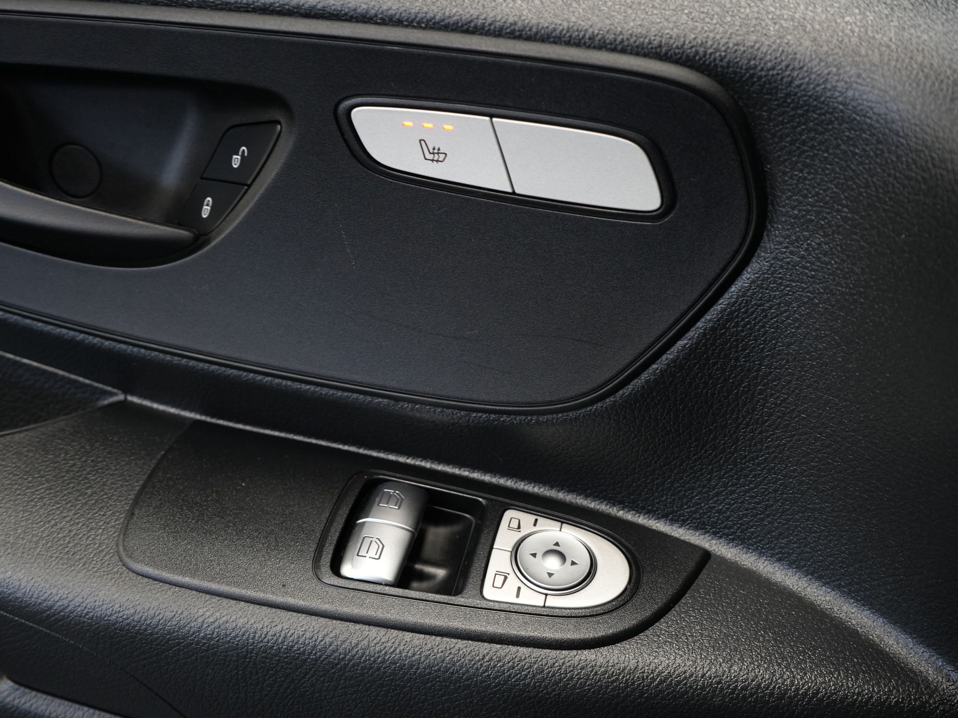 Mercedes-Benz Vito Van 116 CDI Aut. L2 BPM FREE! Carplay/ Sitzverw./ 270Gr. Türen/ Cruise/ Airco/ Navi/ Kamera/ PDC