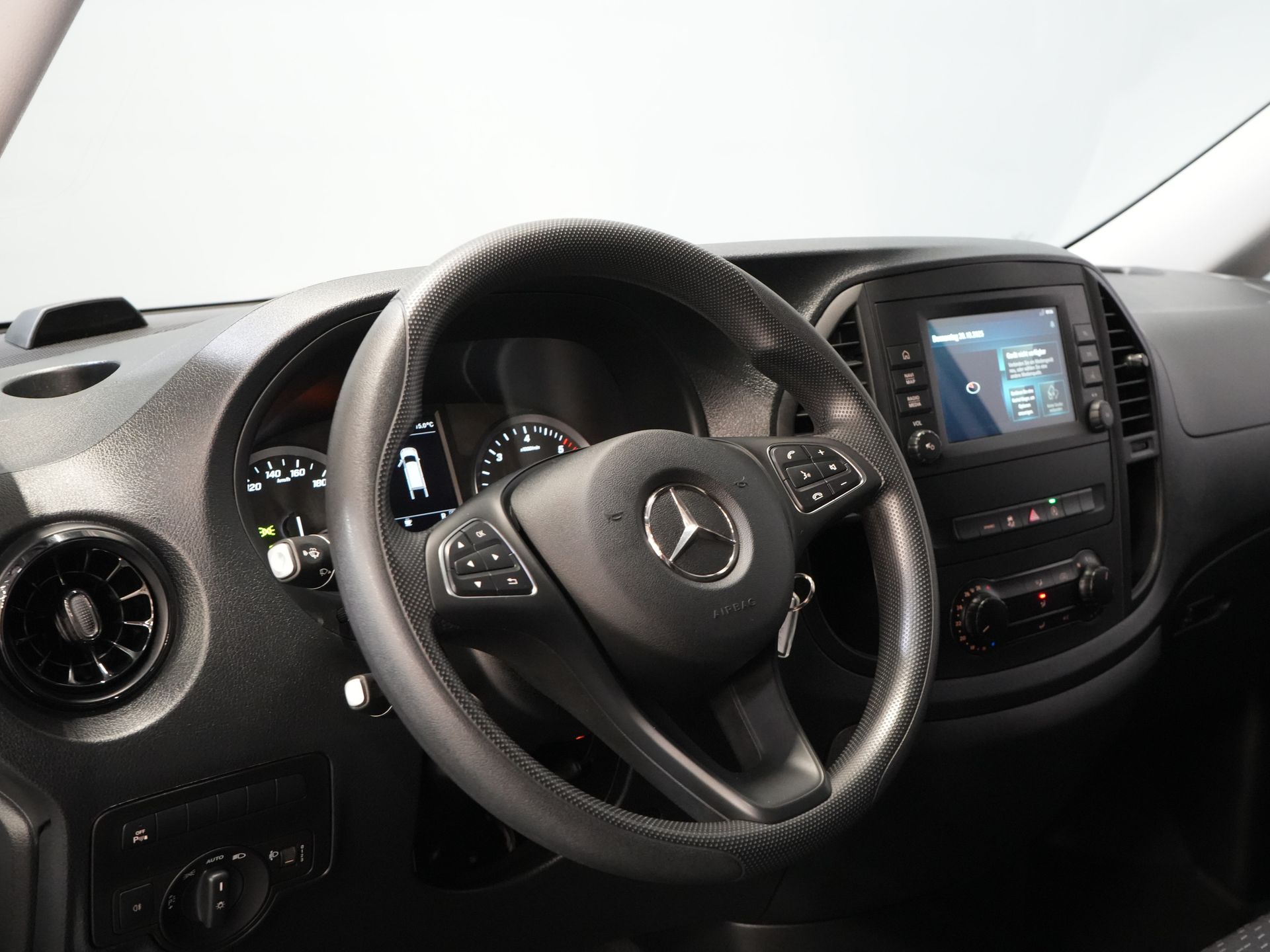 Mercedes-Benz Vito Van 116 CDI Aut. L2 BPM FREE! Carplay/ Sitzverw./ 270Gr. Türen/ Cruise/ Airco/ Navi/ Kamera/ PDC