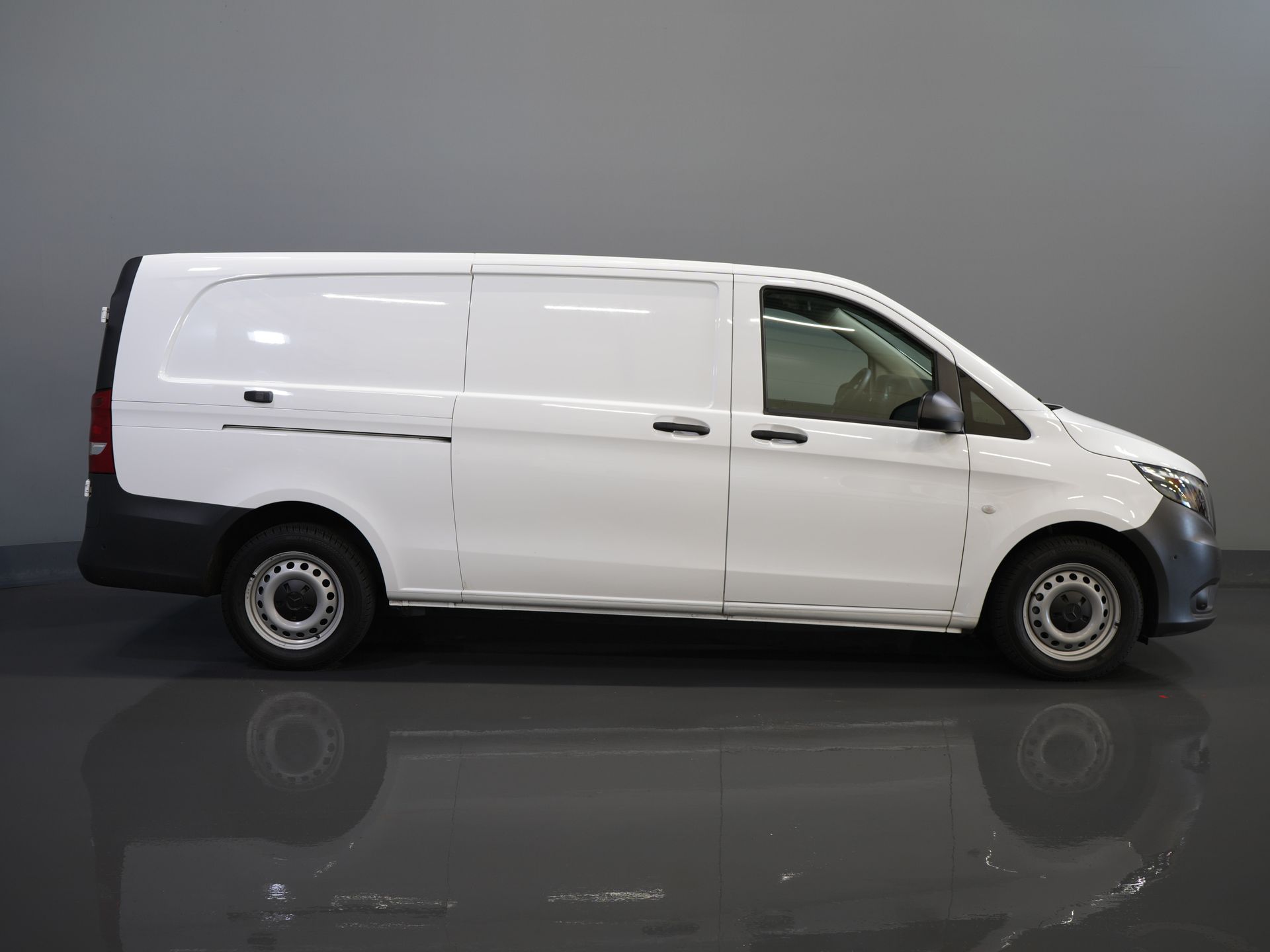 Mercedes-Benz Vito Van 116 CDI Aut. L2 BPM FREE! Carplay/ Sitzverw./ 270Gr. Türen/ Cruise/ Airco/ Navi/ Kamera/ PDC