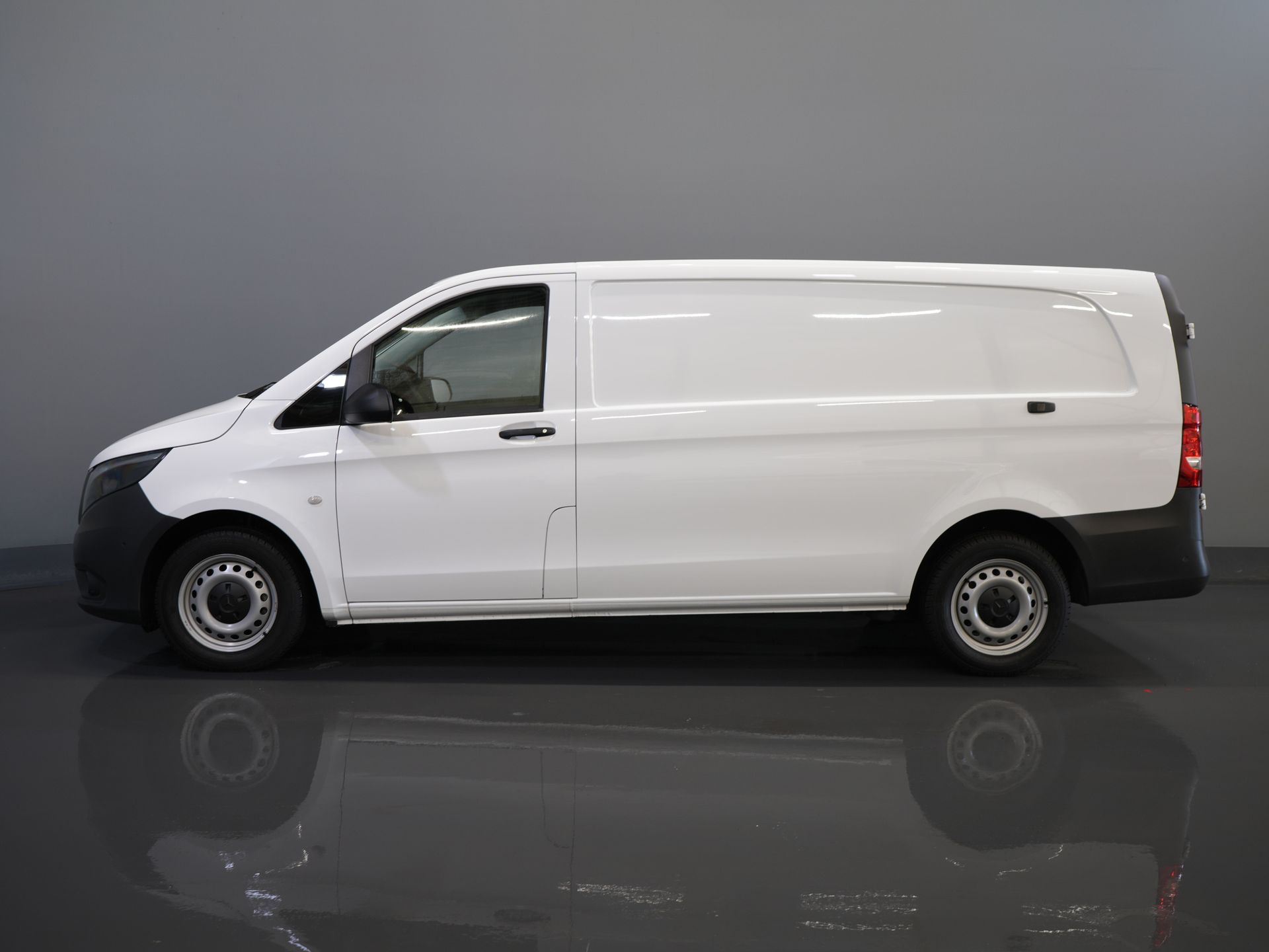 Mercedes-Benz Vito Van 116 CDI Aut. L2 BPM FREE! Carplay/ Sitzverw./ 270Gr. Türen/ Cruise/ Airco/ Navi/ Kamera/ PDC