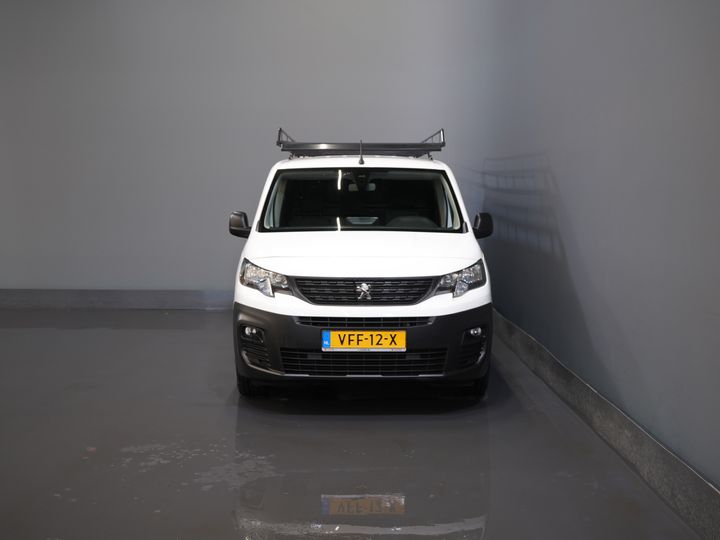 Peugeot Partner Van 1.5 HDI 130 hp Aut. L2 NL Auto/ 3Pers./ Carplay/ Airco/ Navi/ Imperial/ Cruise/ PDC/ DAB/ Towbar