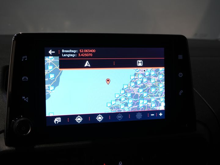 Peugeot Partner Van 1.5 HDI 130 hp Aut. L2 NL Auto/ 3Pers./ Carplay/ Airco/ Navi/ Imperial/ Cruise/ PDC/ DAB/ Towbar