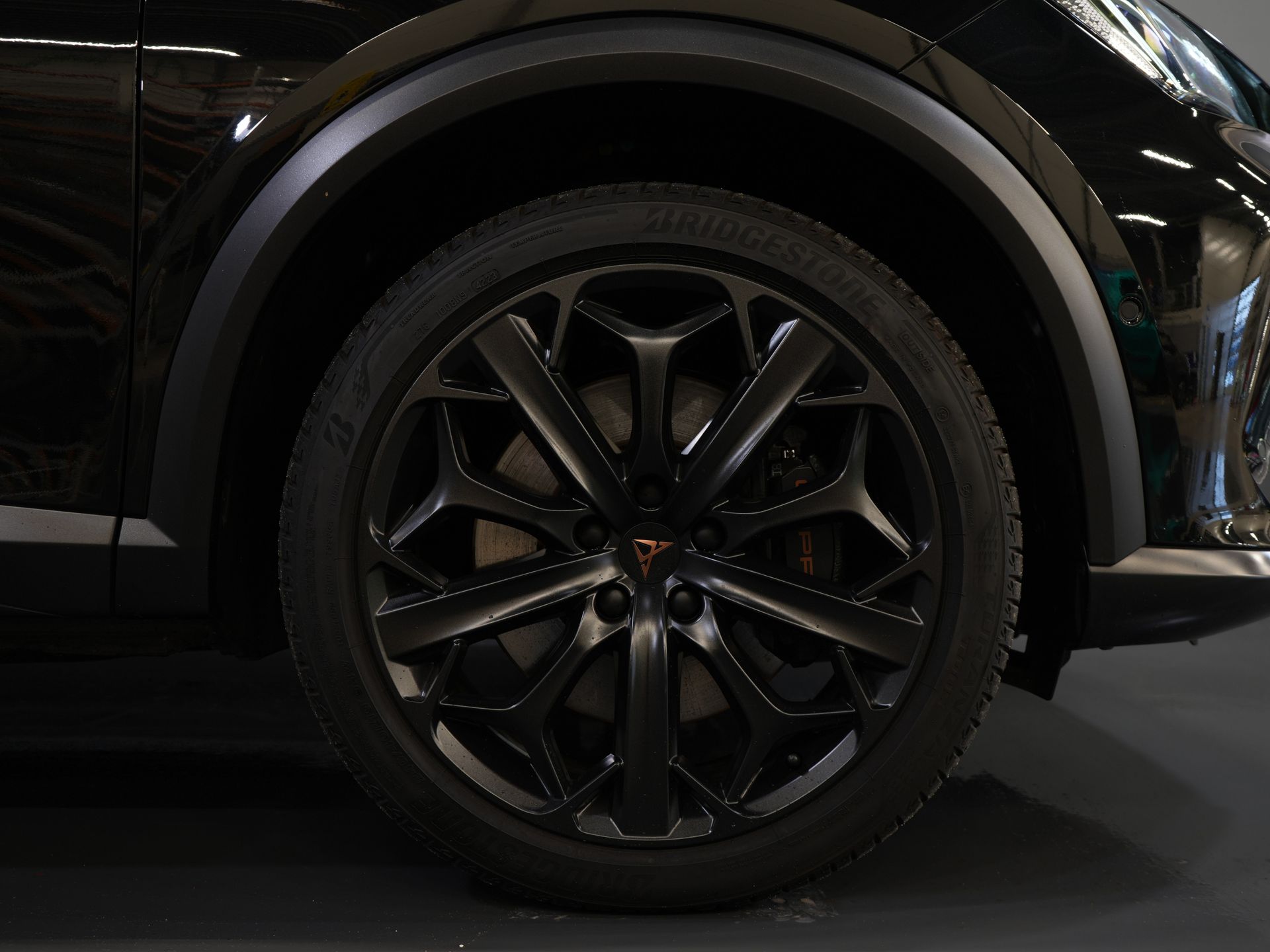 CUPRA Formentor SUV 1.4 e-Hybrid VZ 245 CV Tribe Edition LED Matrix / Adapt.Cruise/ Alcantara/ 19” LMV/ Gancho de remolque/ Memoria/ Asientos calefactables/ Volante calefactable.