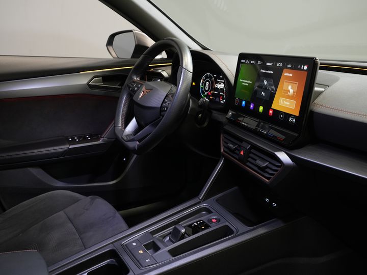 CUPRA Formentor SUV 1.4 e-Hybrid VZ 245 CV Tribe Edition LED Matrix / Adapt.Cruise/ Alcantara/ 19” LMV/ Gancho de remolque/ Memoria/ Asientos calefactables/ Volante calefactable.