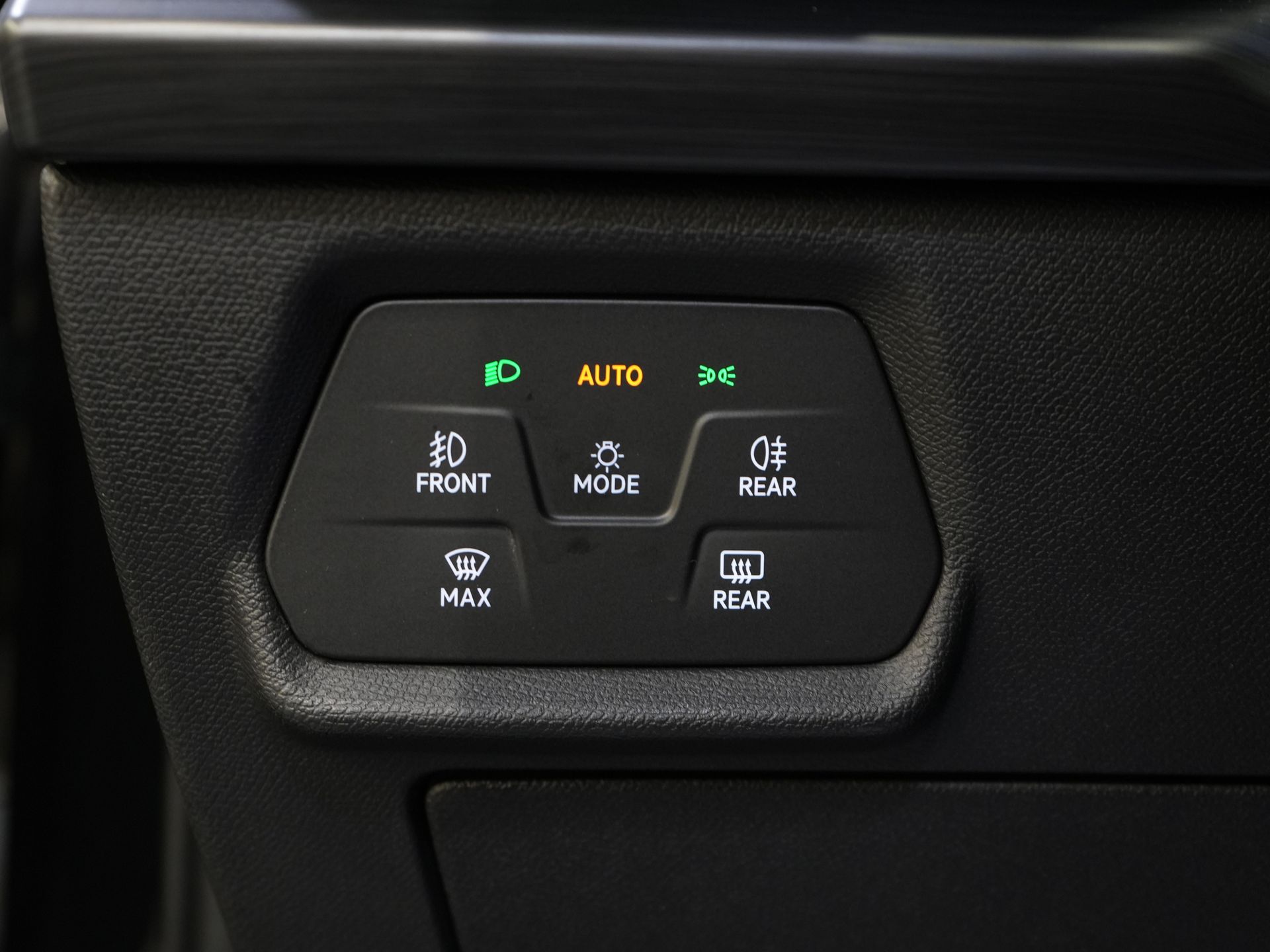 CUPRA Formentor SUV 1.4 e-Hybrid VZ 245 CV Tribe Edition LED Matrix / Adapt.Cruise/ Alcantara/ 19” LMV/ Gancho de remolque/ Memoria/ Asientos calefactables/ Volante calefactable.