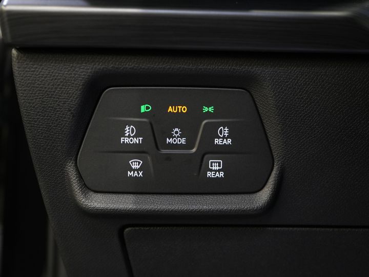 CUPRA Formentor SUV 1.4 e-Hybrid VZ 245 CV Tribe Edition LED Matrix / Adapt.Cruise/ Alcantara/ 19” LMV/ Gancho de remolque/ Memoria/ Asientos calefactables/ Volante calefactable.