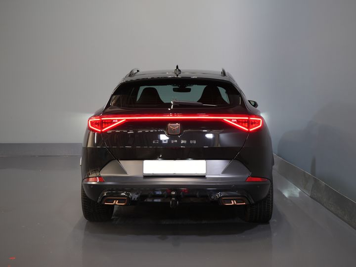 CUPRA Formentor SUV 1.4 e-Hybrid VZ 245 CV Tribe Edition LED Matrix / Adapt.Cruise/ Alcantara/ 19” LMV/ Gancho de remolque/ Memoria/ Asientos calefactables/ Volante calefactable.