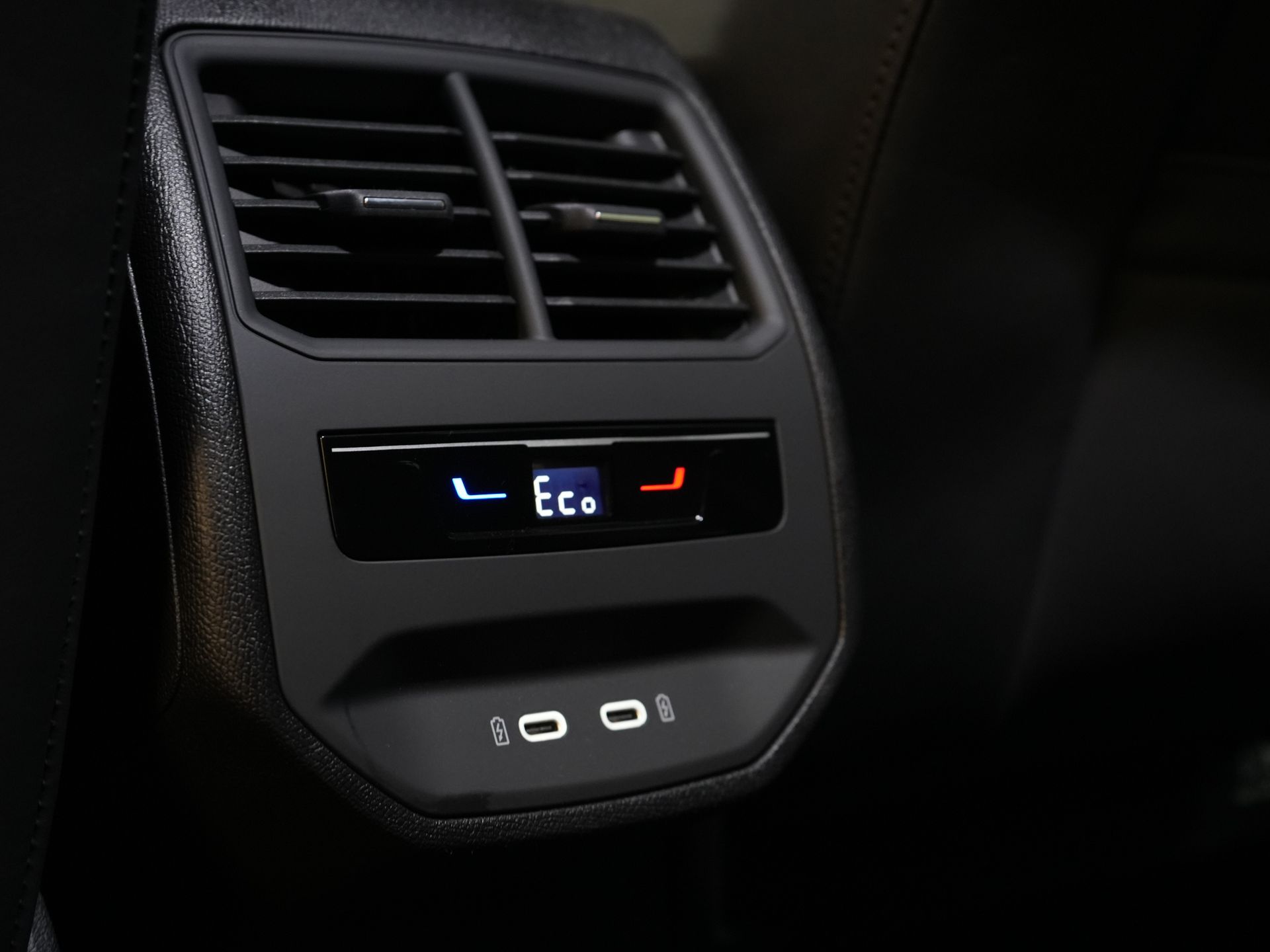 CUPRA Formentor SUV 1.4 e-Hybrid VZ 245 CV Tribe Edition LED Matrix / Adapt.Cruise/ Alcantara/ 19” LMV/ Gancho de remolque/ Memoria/ Asientos calefactables/ Volante calefactable.