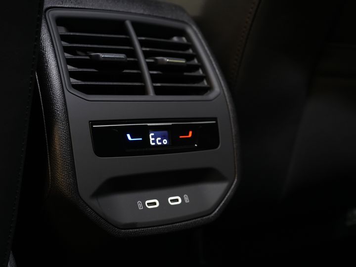 CUPRA Formentor SUV 1.4 e-Hybrid VZ 245 CV Tribe Edition LED Matrix / Adapt.Cruise/ Alcantara/ 19” LMV/ Gancho de remolque/ Memoria/ Asientos calefactables/ Volante calefactable.