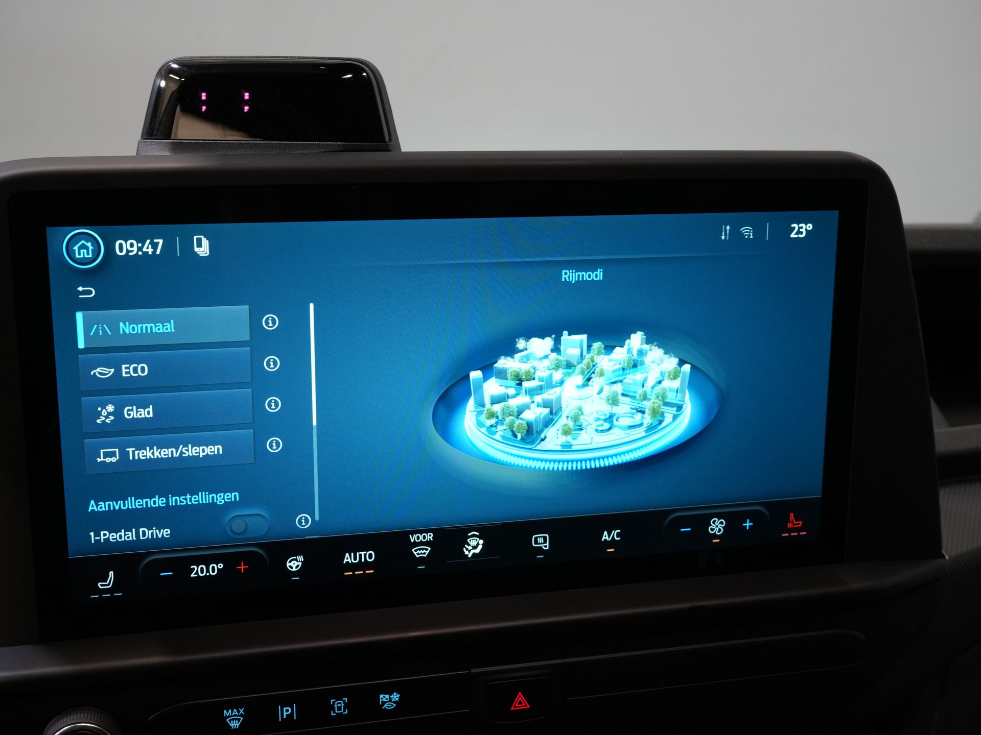 Ford E-Transit Custom Van L2 330 km Garanzia WLTP fino al 2028/ LED/ Caricabatterie rapido/ Riscaldatore a stelo/ Sedili/ Sterzo/ Carplay/ Videocamera/ PDC/ Clima/ Crociera