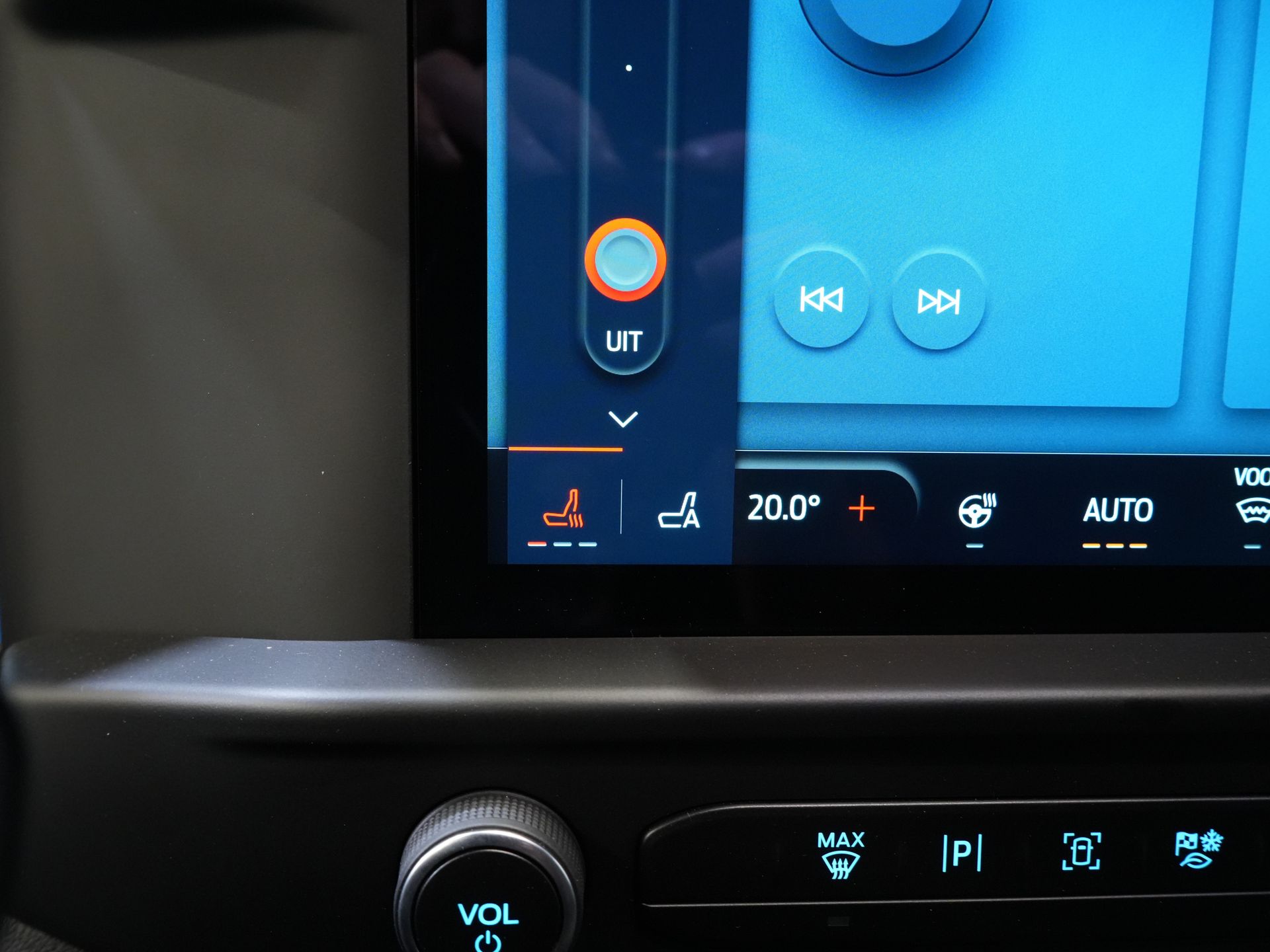 Ford E-Transit Custom Van L2 330 km Garanzia WLTP fino al 2028/ LED/ Caricabatterie rapido/ Riscaldatore a stelo/ Sedili/ Sterzo/ Carplay/ Videocamera/ PDC/ Clima/ Crociera
