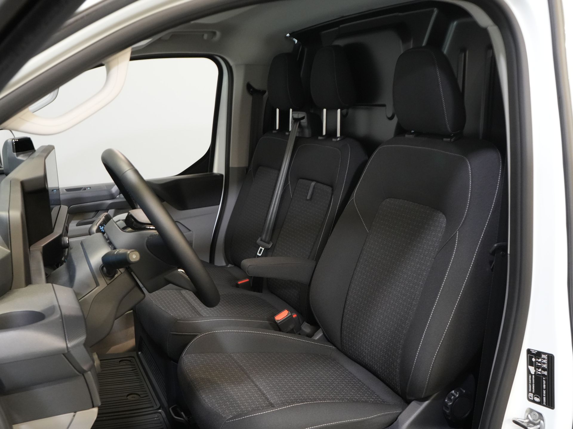 Ford E-Transit Custom Van L2 330 km Garanzia WLTP fino al 2028/ LED/ Caricabatterie rapido/ Riscaldatore a stelo/ Sedili/ Sterzo/ Carplay/ Videocamera/ PDC/ Clima/ Crociera