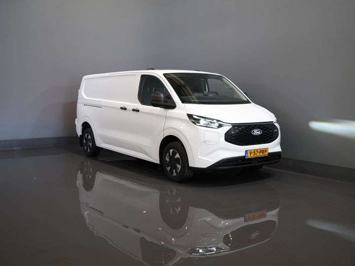 Ford E-Transit Custom Bestelbus L2 330 km WLTP Garantie t/m 2028/ LED/ Snellader/ Standkachel/ Stoelverw./ Stuurverw./ Carplay/ Camera/ PDC/ Climate/ Cruise