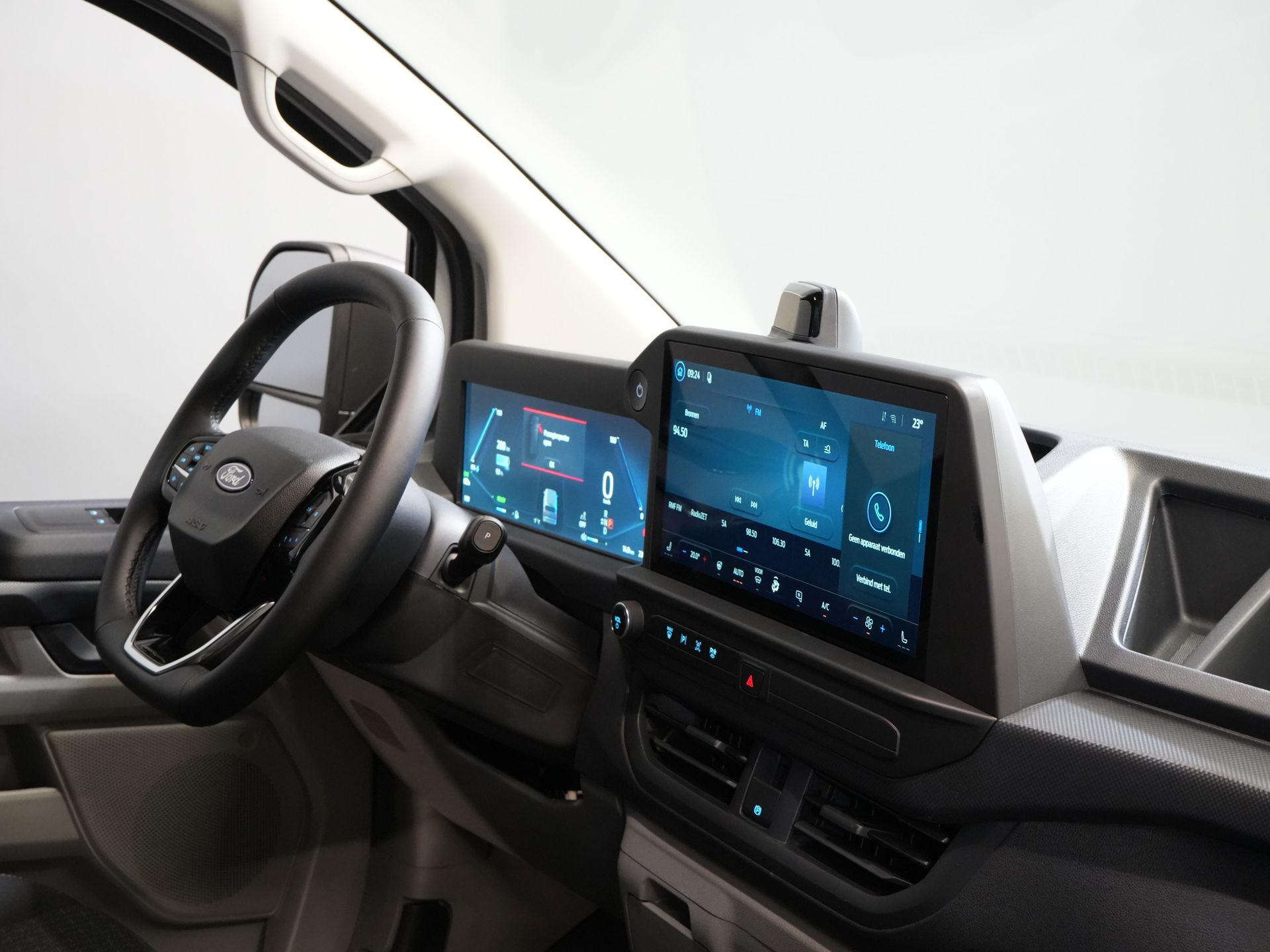 Ford E-Transit Custom Van L2 330 km Garanzia WLTP fino al 2028/ LED/ Caricabatterie rapido/ Riscaldatore a stelo/ Sedili/ Sterzo/ Carplay/ Videocamera/ PDC/ Clima/ Crociera