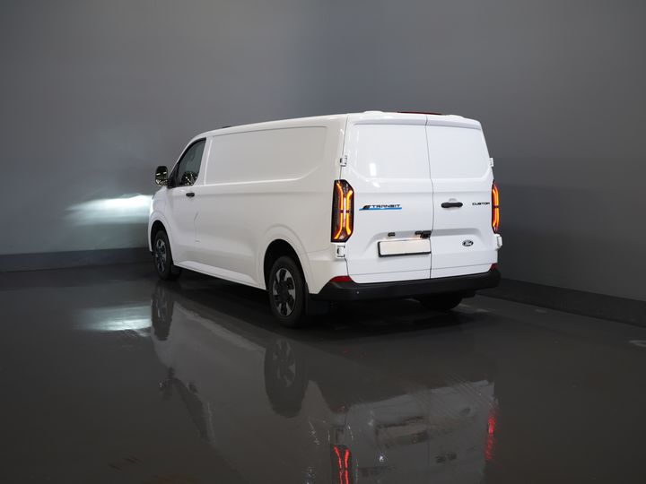 Ford E-Transit Custom Bestelbus Trend L2 65 kWh 330 km WLTP Garantie t/m 2030/ LED/ Snellader/ 2.3t Trekverm./ Stuurverw./ Stoelverw./ Carplay/ Climate/ Camera/